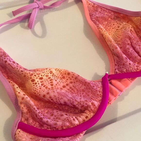 Victoria's Secret Bikini Top - Picture 7 of 7